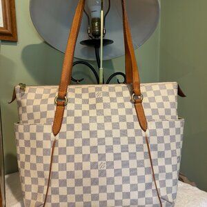 Louis Vuitton Damier Azur Totally MM tote